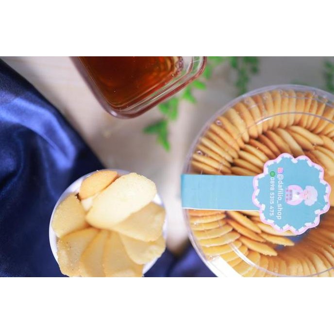 

Paket Kue Kering Premium Nastar Kastengel Lidah Kucing Handmade OJOL Stok Terbatas