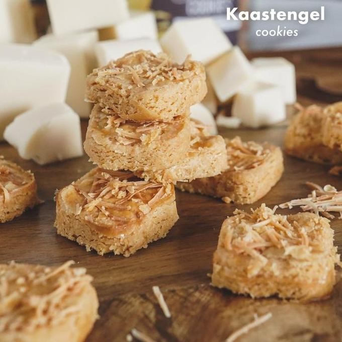 

Kastengel Kecil 400gr - Kue Kering Keju Gurih Stok Terbatas