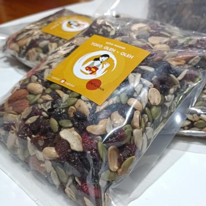 

Trial Mix Nuts 500 Gram Roasted Mixed Nuts Premium Cemilan Snack Pasti Promo