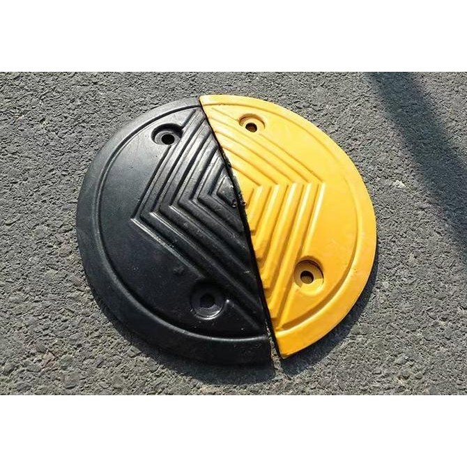 Rubber Speed Bump / Polisi Tidur Karet 355 / Ujung Polisi Tidur Karet Co