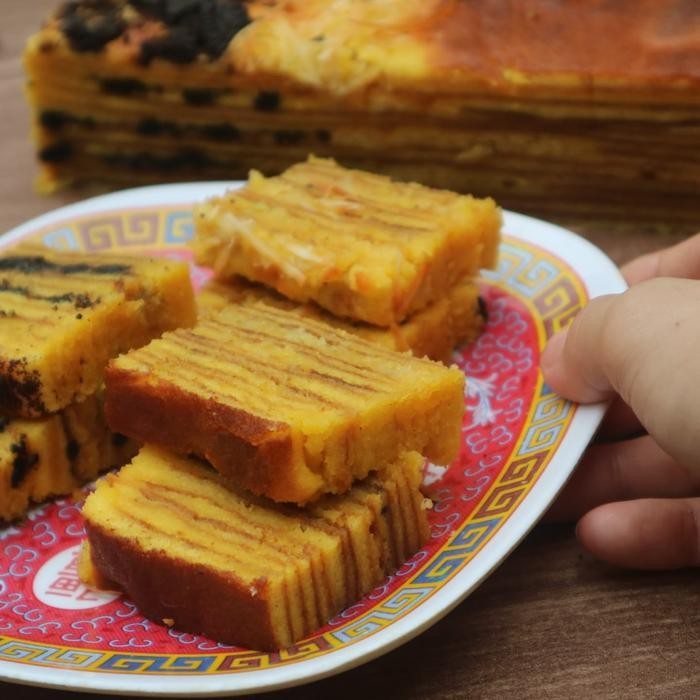 

IX kue Lapis Legit / Layer Cake Premium By Lynn Cake 20x10 DISKON!!