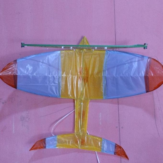 layangan gapangan pesawat Bambu