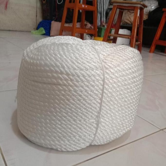 

Tali Tambang Nyllon 8Mm Per Roll