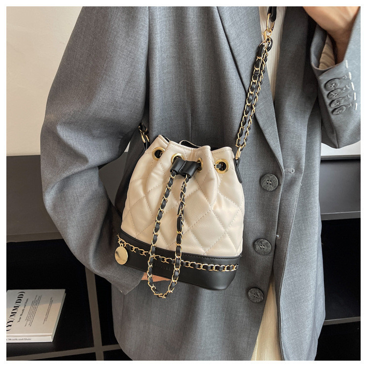 2025New Chanel Style Quilted Bucket Bag for Women High-Quality Drawstring Chain Shoulder Crossbody B