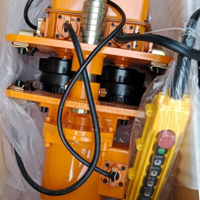 TROLLEY ELECTRIC HOIST 3 TON NAGASAKI JAPAN
