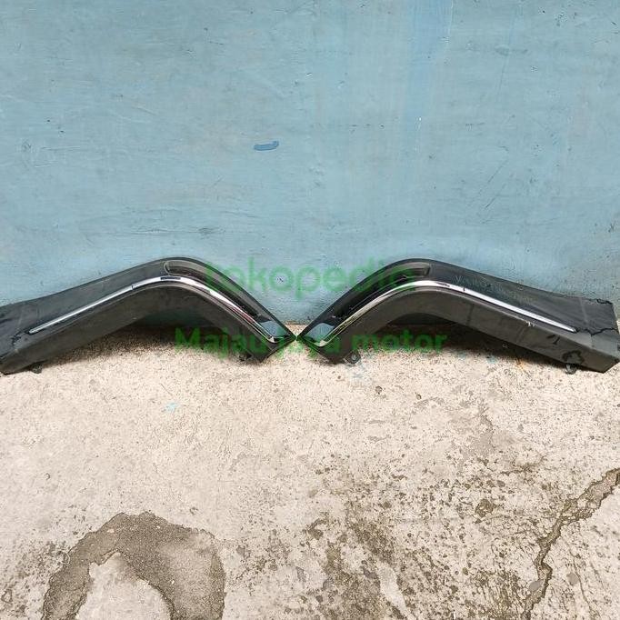 Bodykit Belakang Innova Venturer Original