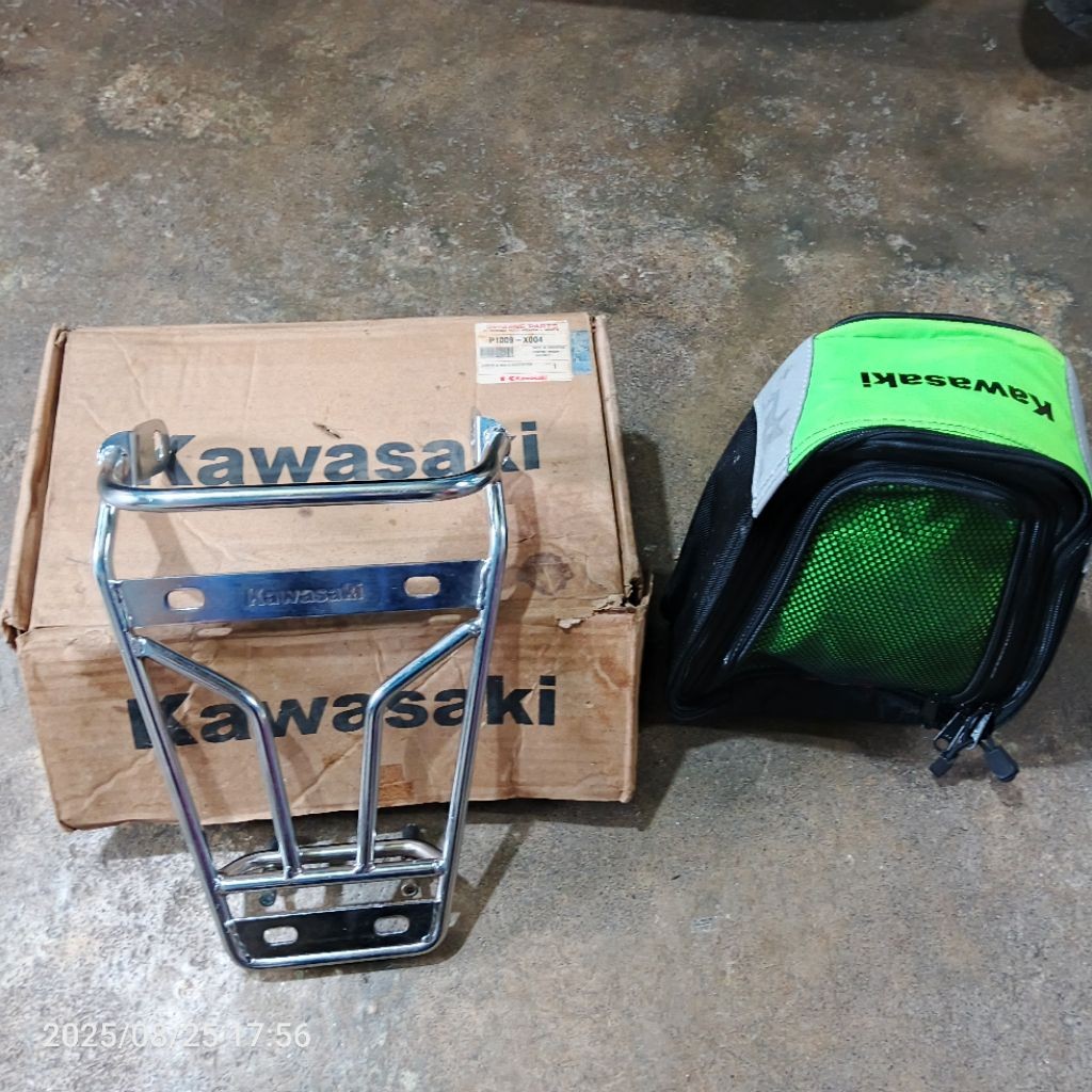 carrier & bag Kawasaki D-Tracker 150 s