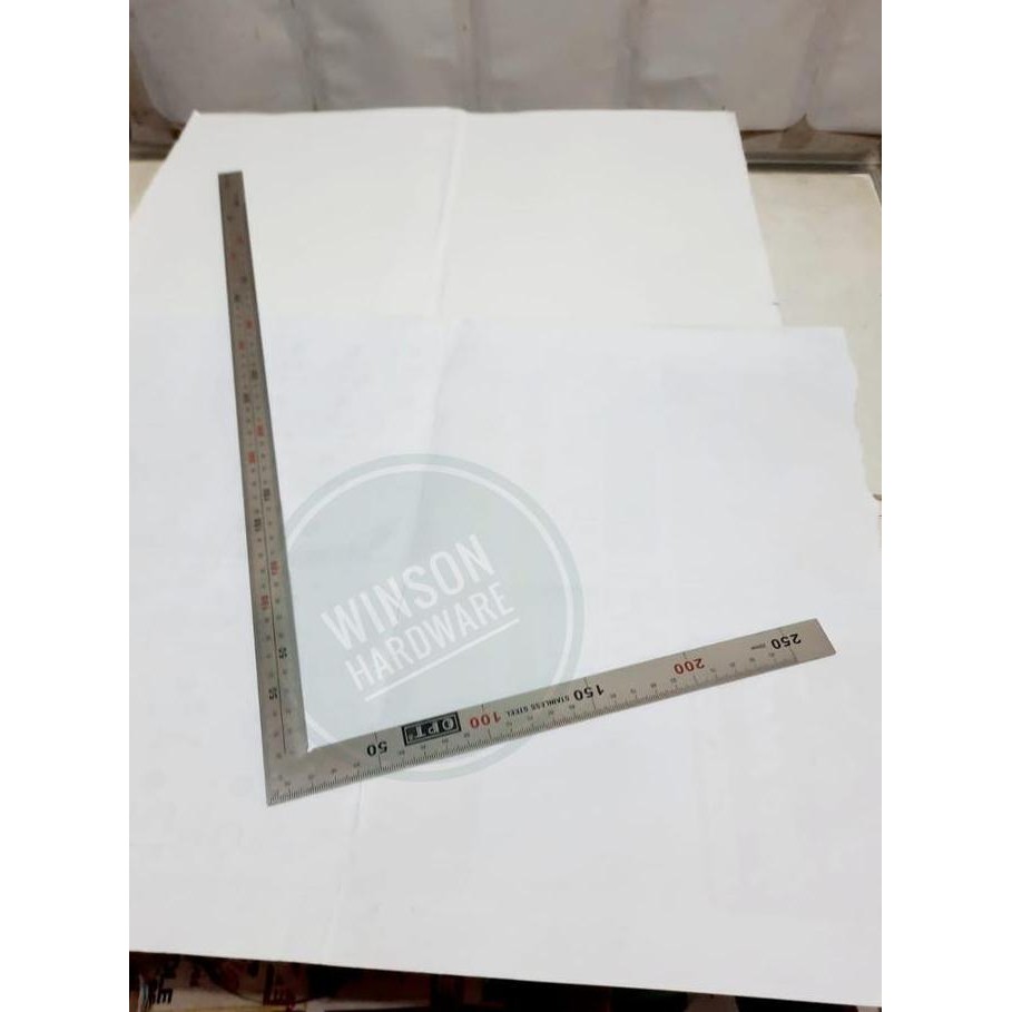 

Penggaris Siku Meter L Stainless Steel 25 X 50 Cm Opt Besi Taiwan