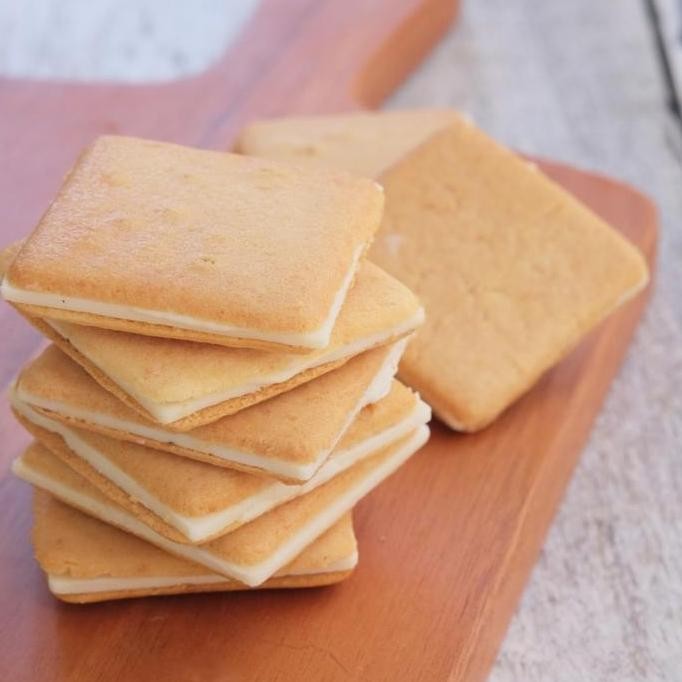 

((Tasyi Approved)) Cheese Cookie Sandwich - Kue Kering Keju Jepang ter-Enak BESTSELLER!! Nichi Nichi by Farine