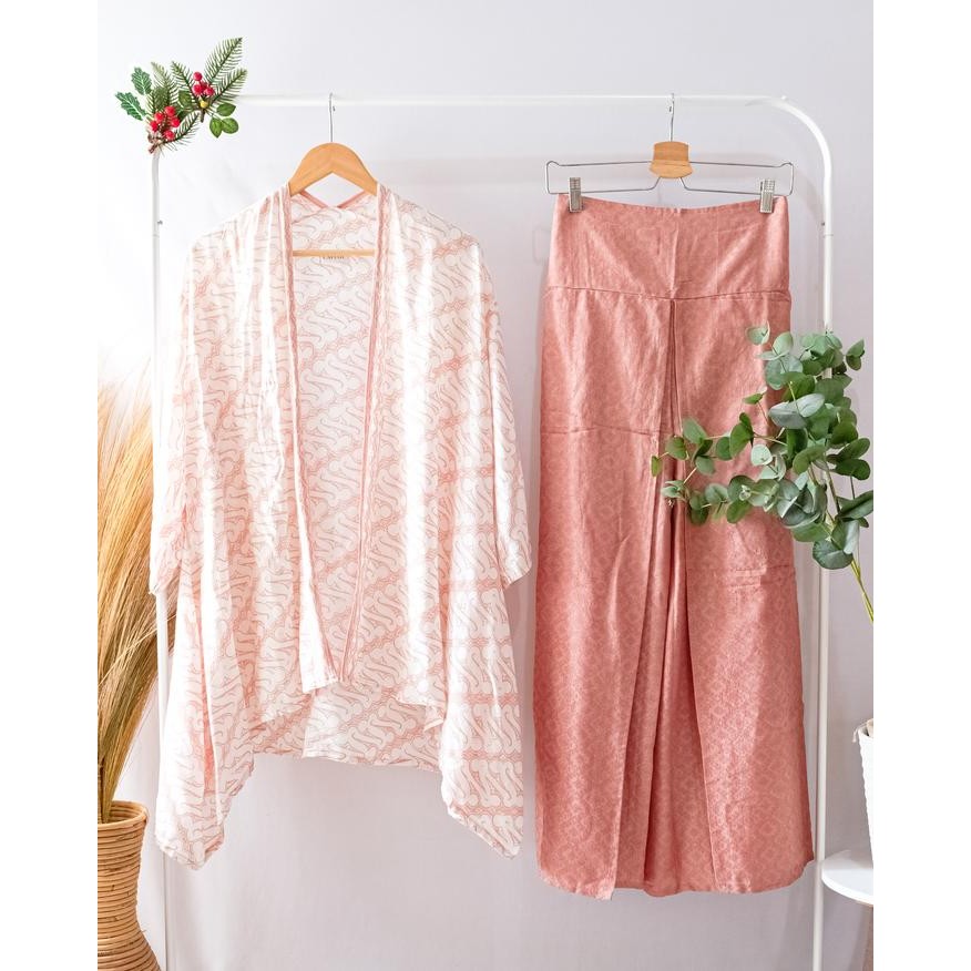 ONESET OUTER BERLENGAN KULOT HIGHWAIST SETELAN ATAS BAWAH BATIK BLAZER VEST BATIK Atasan Baju