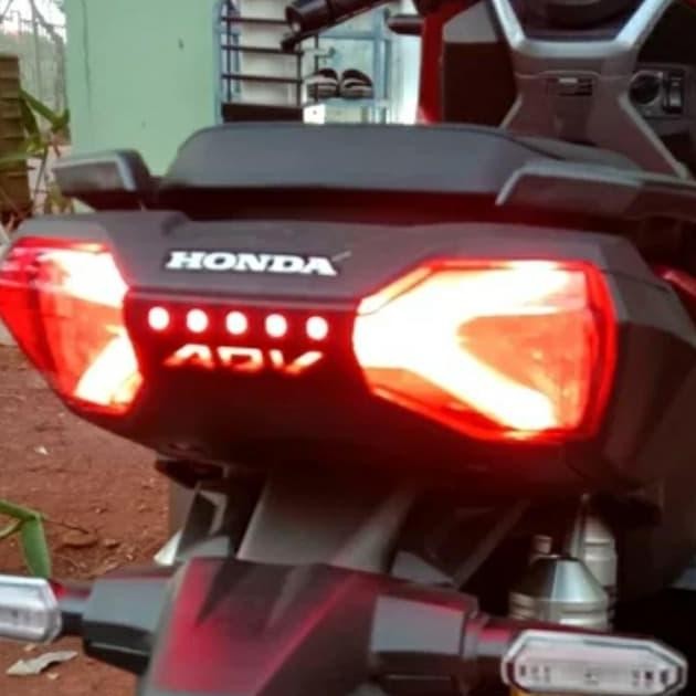 COVER STOP LAMP HONDA ADV 150.GARNIS LAMPU STOP HONDA ADV 150 murah