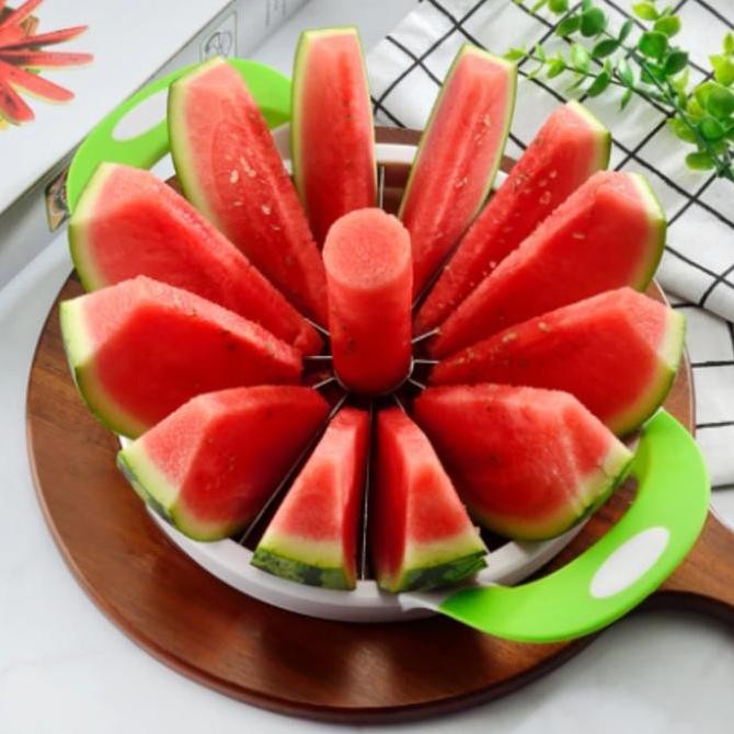 

Terlaris Watermelon Cutter - Alat Pemotong Semangka / Melon Multifungsi