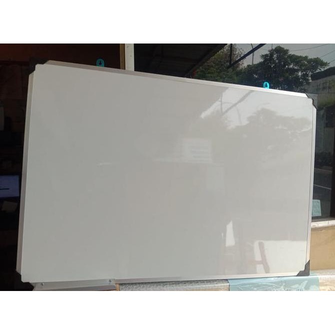 

Whiteboard/Papan Tulis Hpl 100 X 110 Cm , Tdk Berbekas Free Spdol+Phps Co