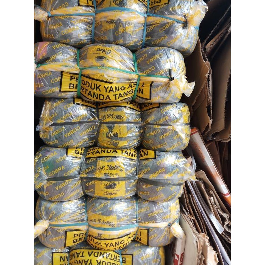 

TALI RAFIA COBRA HITAM 1KG 1BALL ( 15ROLL )