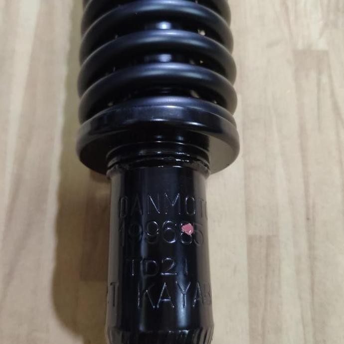 Shock belakang vespa merek danmotor