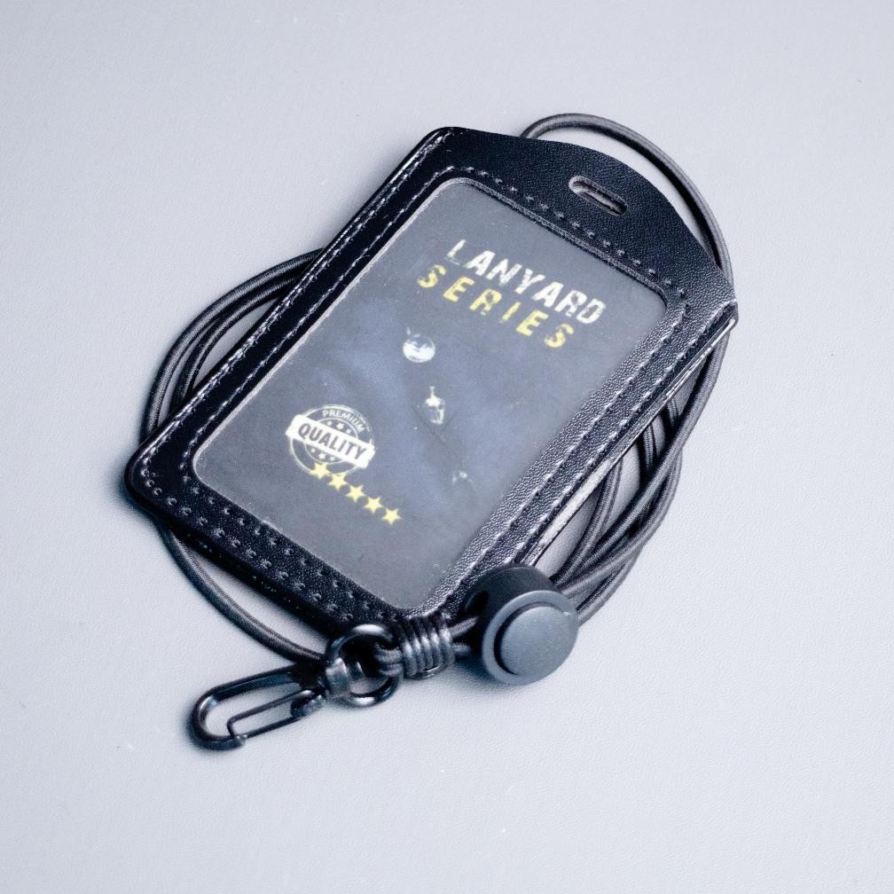 

Cuci Gudang bas-12 Lanyard ID Card Holder Tali Karet Elastis Strech Melar Hitam Polos Gantungan Kalung Name Tag Multifungsi Premium Snaphook Alloy Besi Sale Original