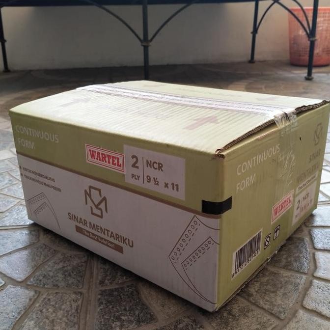 

2 Ply : 4 Wartel Kertas Continuous Form Sinar Mentari 9 1/2 x 11