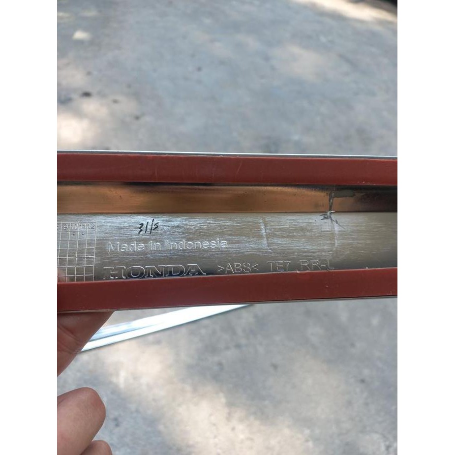 LIST BODY MOBILIO CHROME / SIDE BODY MOULDING HONDA MOBILIO / ACCESSORIES MOBILIO