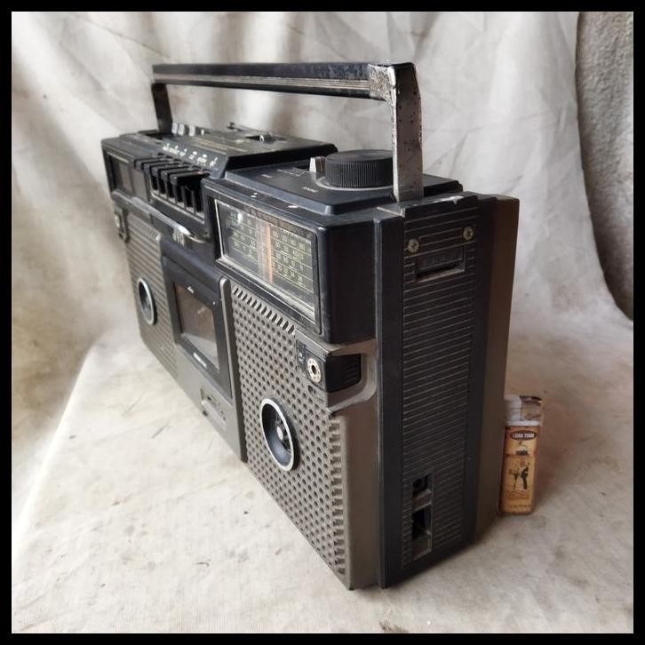 TERMURAH PAJANGAN VINTAGE RADIO KASET JVC MODEL RC-717S 