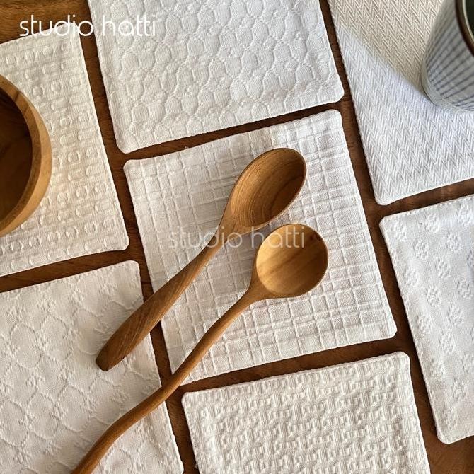 ALAS TATAKAN PIRING MAKAN KAIN KATUN 14X14CM / PLACEMAT MEJA MOTIF ESTETIK