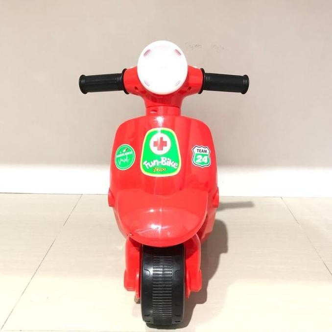 Mainan anak ride on Vespa mini / Fun bike sepeda scooter roda 3 Musik