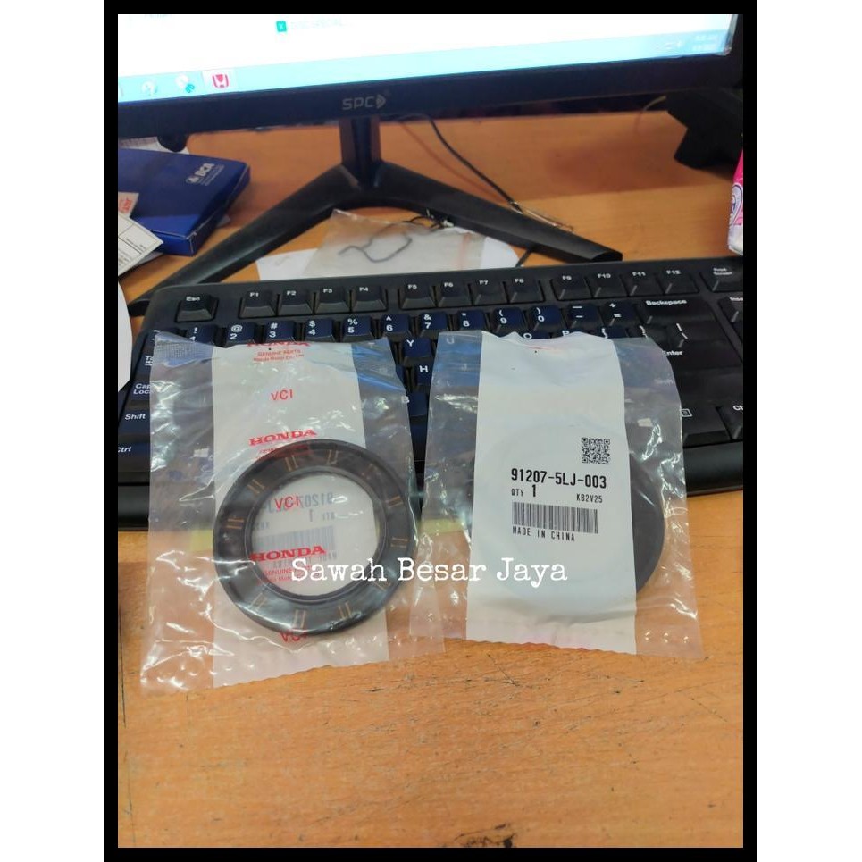 DISKON OIL SEAL SIL OLI CONVERTER GEAR BOX TRANSMISI MATIC HONDA CRV RW TURBO GEN 5 . CIVIC FC FK TU