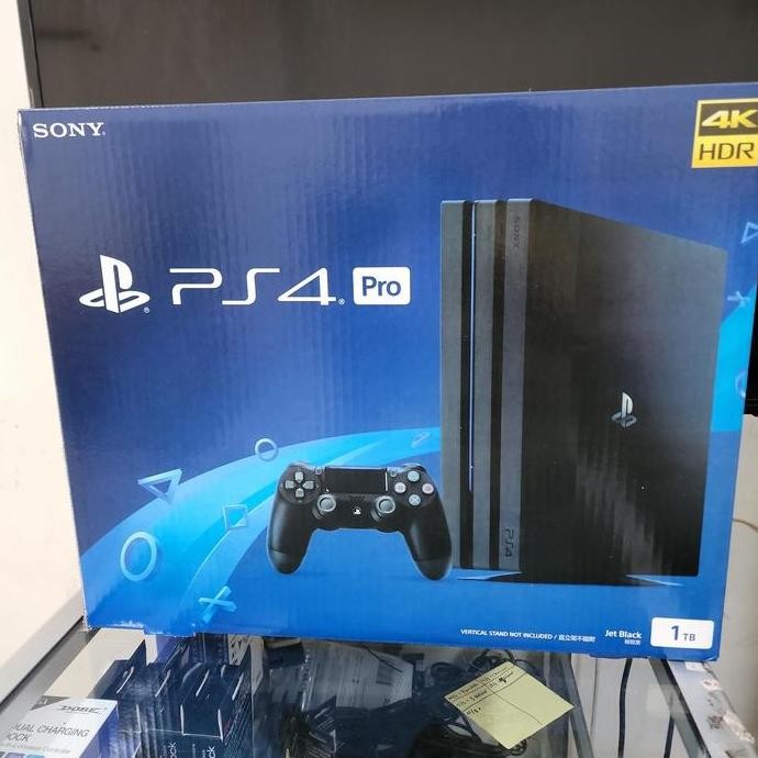 PS4 PRO 1TB FREE FULL GAME