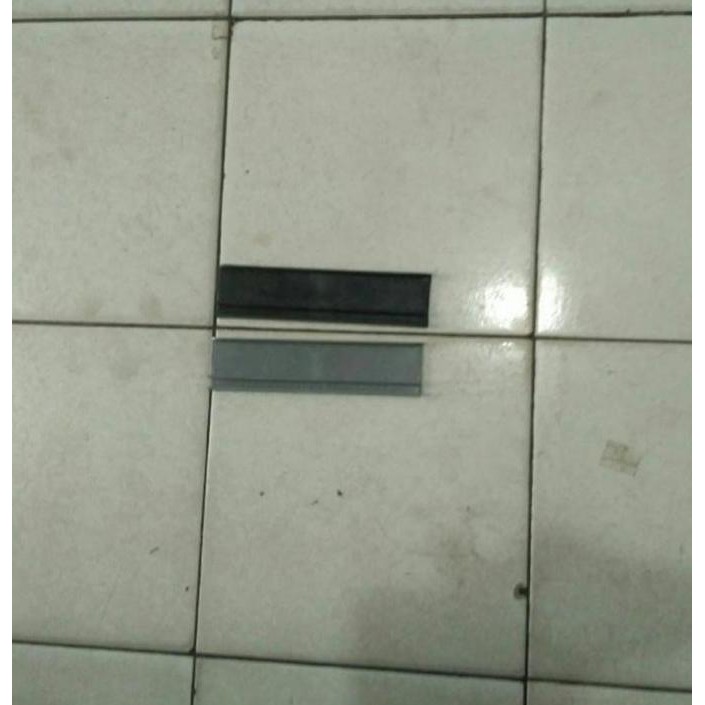 

Cemerlang White Board Single Face Gantung Non-Magnet Uk 120 X 150 Cm. New Stok