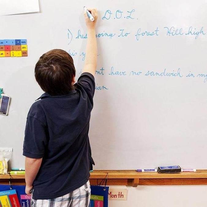 

White Board Magnet 60 X 90 / 90 X 60 ( Papan Tulis Gantung Tempel White Board Magnetik Ecosave ) New Stok