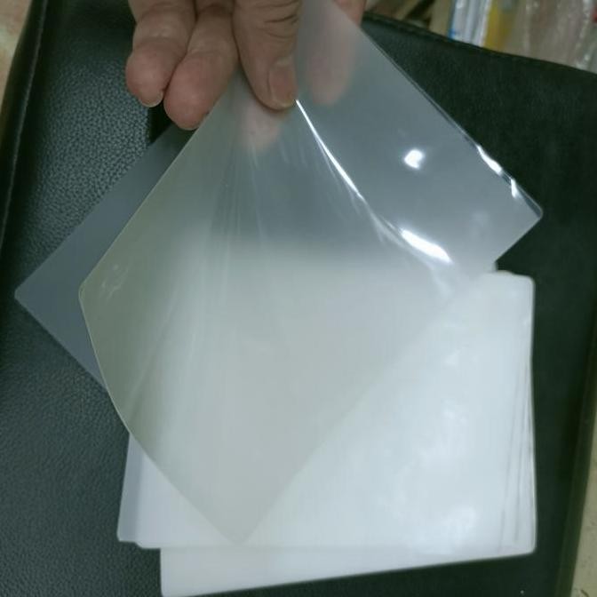 Plastik Laminating A6 tebal 100 micron 1/4 A4 / pak isi 50 lbr