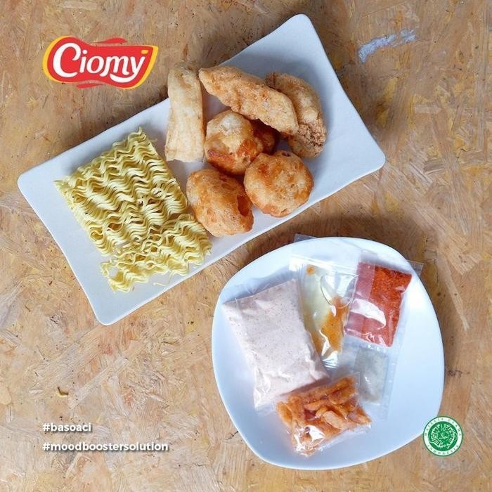

LM CIOMY Cheese Cuanki Instan Non MSG Chicken Cup Spicy Reguler Lite Tahu Lidah Kering Besar kecil viral rasa Kari suir ayam