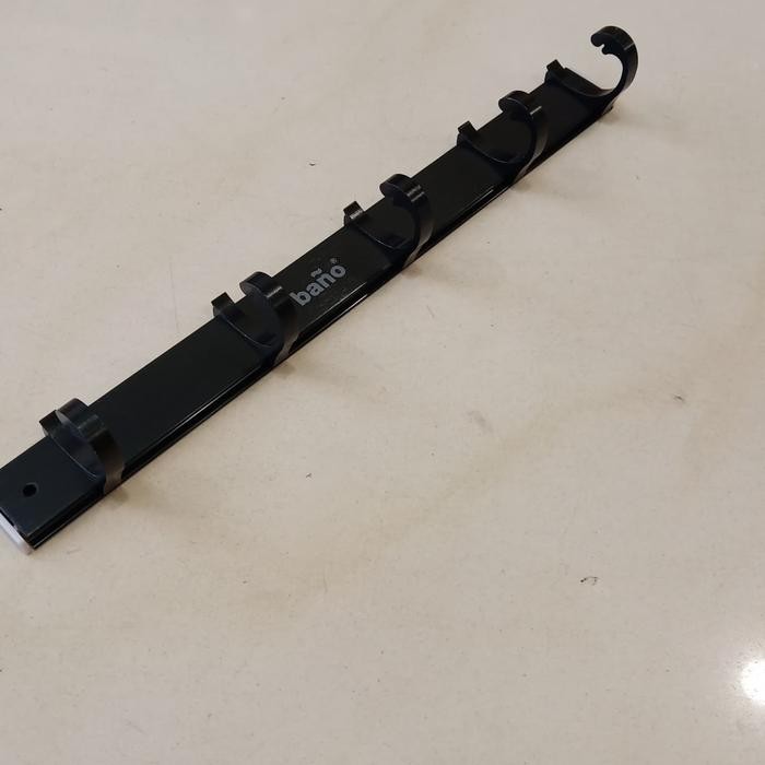gantungan baju bano 5 kait hitam