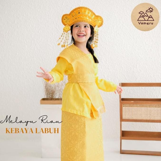 Baju Adat Anak Riau Melayu Perempuan