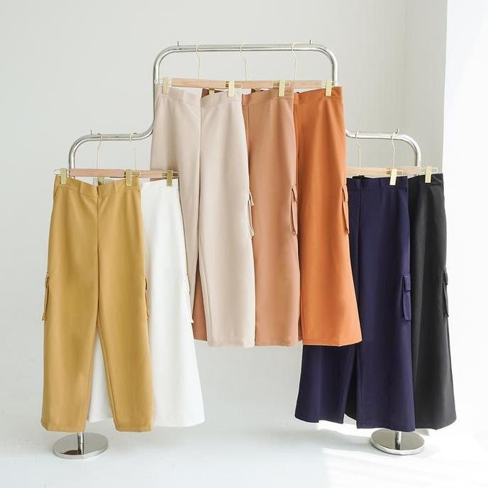 KYOKO CARGO PANTS PREMIUM C5010196 by SONIA | Celana cargo wanita hw