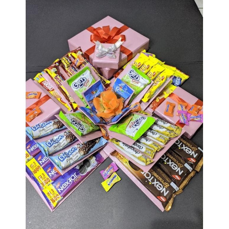 

hampers snack ulang tahun valentine anniversary hadiah untuk anak pasangan teman unik dan estetik Nugi