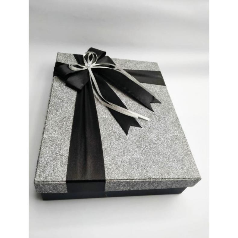 

giftbox / kotak kado / kotak buku / hampers 17x22x5cm Nugi