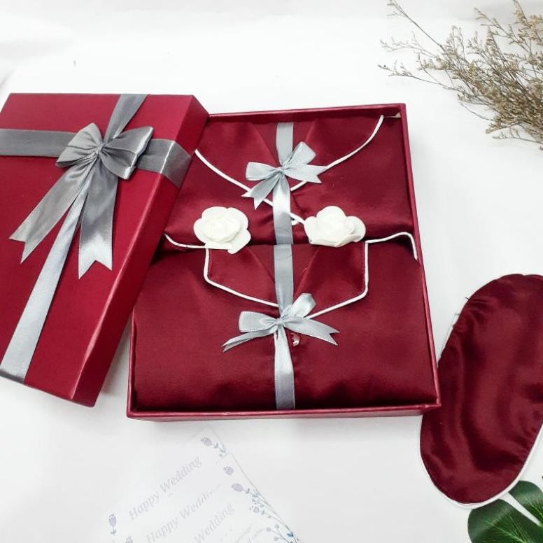 

Kado Pernikahan Exclusive Piyama Couple Premium / Gift Box / Hampers Pernikahan / Seserahan Nugi