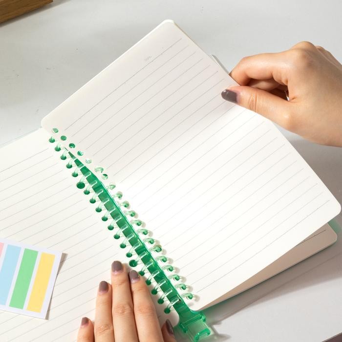 

Sp Deli Buku Catatan Binder / Loose Leaf Notebook 60 Halaman En021