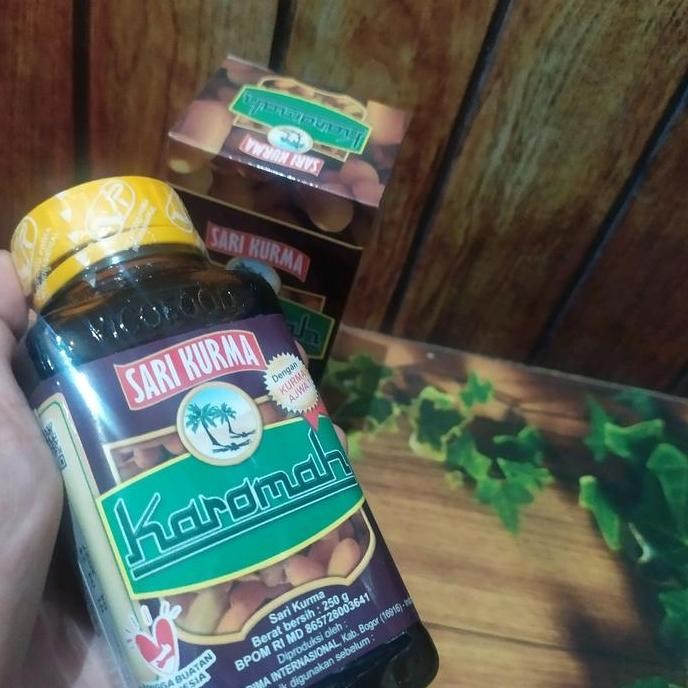 

Sari Kurma Dengan Kurma Ajwa Karomah 250 Gr