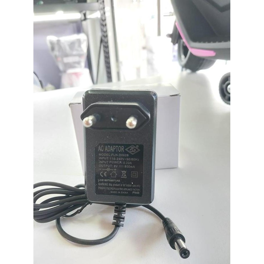 CHARGER/ADAPTOR MAINAN MOBIL AKI