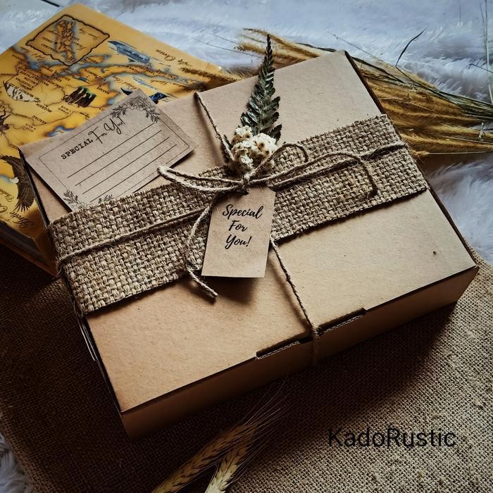 

Box Kado/Kotak Kado Rustik Kotak Hadiah Hampers 1 Set Komplit