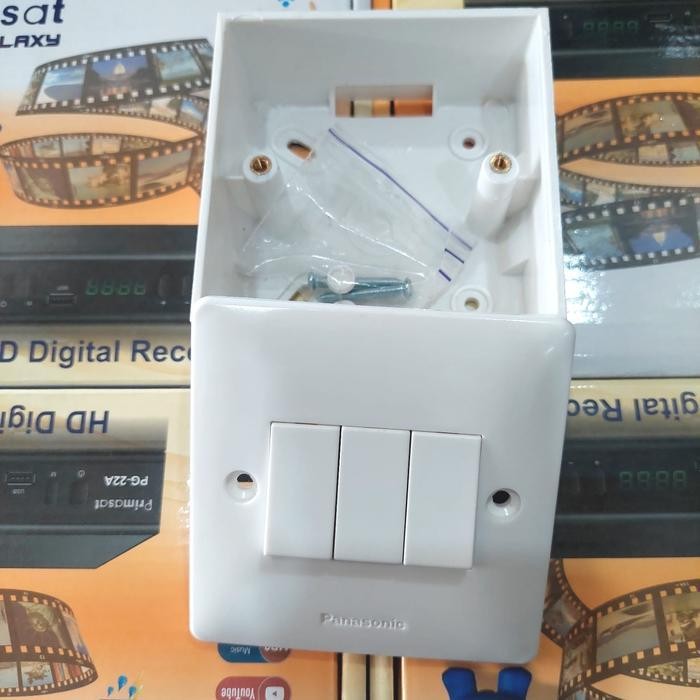 Saklar Triple Panasonic + Ob Dus Segi Outbow White Putih