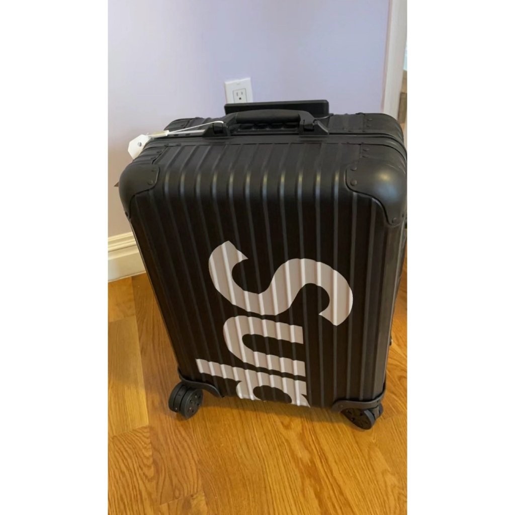 98% Baru RIMOWA X SUPREME Kolaborasi Edisi Terbatas Hitam Koper Kabin 21-inci Troli Bagasi Bahan Pad