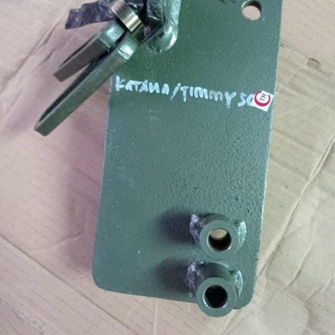 Breket Kompresor Ac Katana Jimny Terbatas