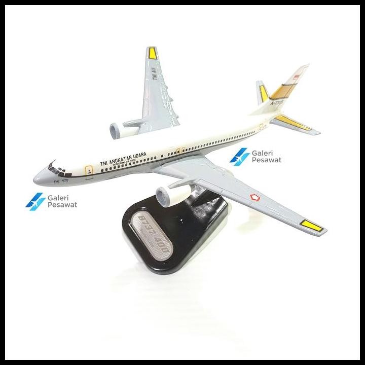 Miniatur Replika Pesawat TNI AU B737-400