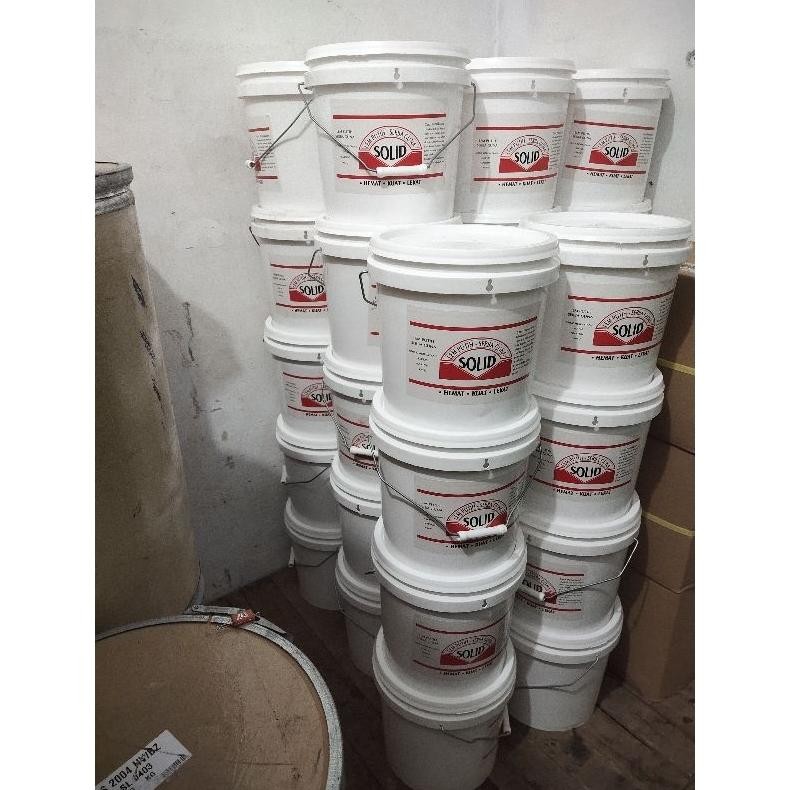 

Lem Putih Serbaguna SOLID 8 Kg Hemat-Kuat-Lekat