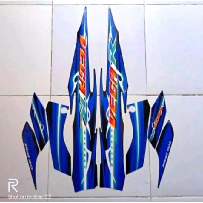 TERLARIS STIKER STRIPING BODY MOTOR YAMAHA VEGA R NEW TAHUN 2007 FULL TERDEKAT TERLENGKAP TERBAIK ST