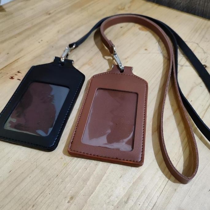 

New GANTUNGAN ID CARD KULIT SINTETIS TEBAL,3 KARTU PLUS TALI