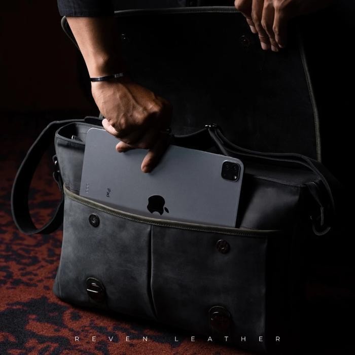 Briefcase Leather Pria Postman Bag Tas Laptop Kulit Asli Helsinki Bag
