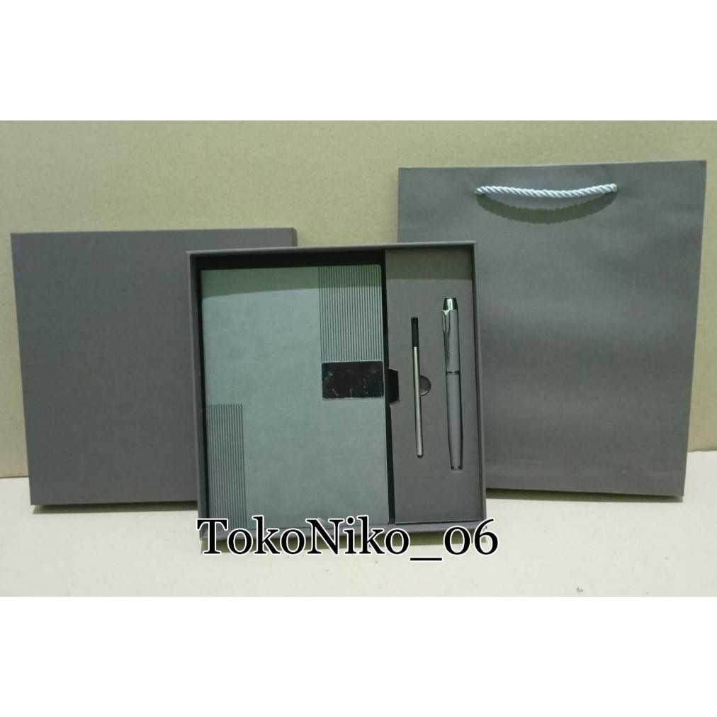 

Siap Kirim Hampers Souvenir Eksklusif Buku Agenda Premium / Giftbox Custom Notebook AC-31